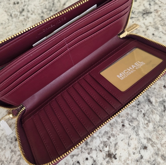 Michael Kors Jet Set Logo Large Wristlet Wallet